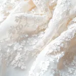 התחרה הרקומה של קייט מידלטון מעניקה סגנון ייחודי וכובש לעצמאי האופנה המודרני.